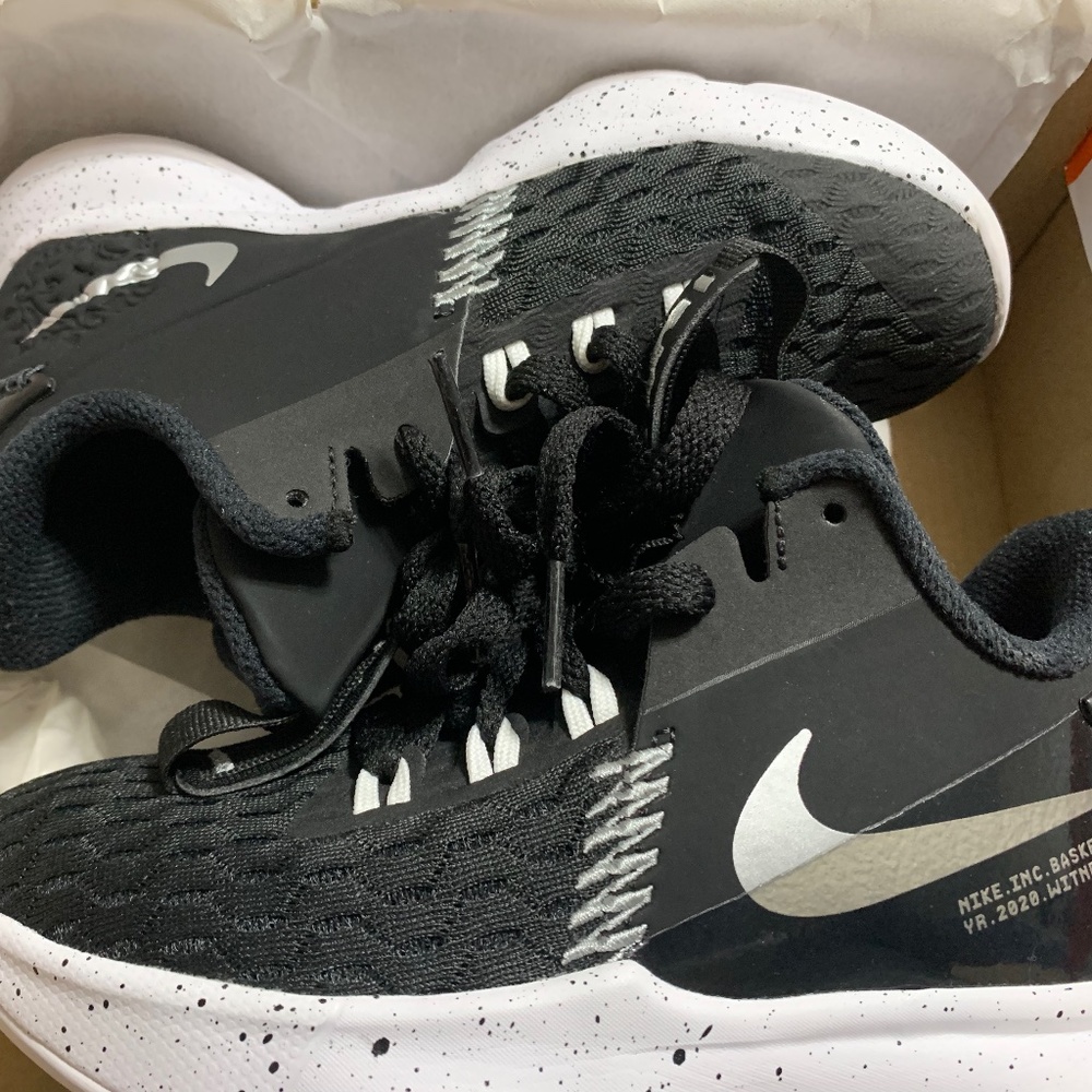 Lebron Witness V size 12c
